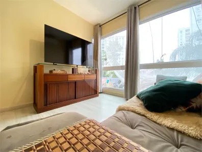 Apartamento com 3 Quartos para alugar, 80m² no Passo da Areia, Porto Alegre