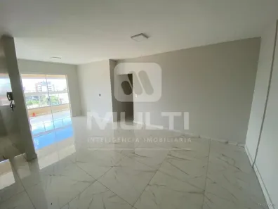 Apartamento com 3 Quartos para alugar, 110m² no Santa Mônica, Uberlândia