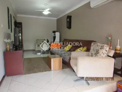Casa com 3 Quartos à venda, 157m² no Cavalhada, Porto Alegre