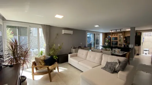 Casa com 4 Quartos à venda, 360m² no Agronômica, Florianópolis