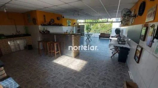 Sobrado com 3 Quartos à venda, 450m² no Pestana, Osasco