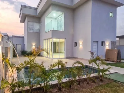 Sobrado com 3 Quartos à venda, 281m² no Ribeirão do Lipa, Cuiabá