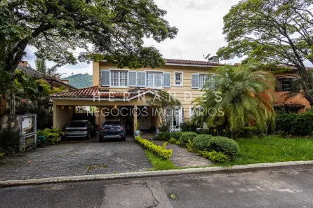 Casa de Condomínio com 5 Quartos para alugar, 361m² no Alphaville, Santana de Parnaíba