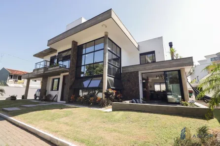 Casa de Condomínio com 4 Quartos à venda, 275m² no Campeche, Florianópolis