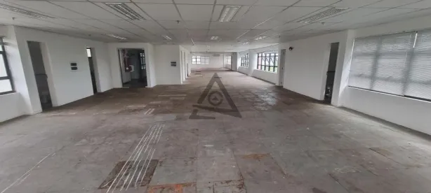 Sala Comercial para alugar, 340m² no Vila Brandina, Campinas