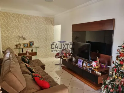 Casa com 3 Quartos à venda, 174m² no Presidente Roosevelt, Uberlândia