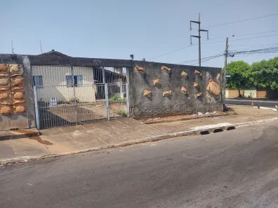 Casa com 4 Quartos à venda, 250m² no Jardim América, Goiânia