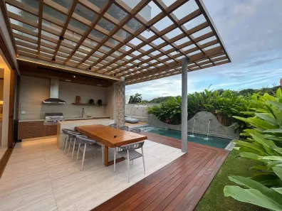 Casa de Condomínio com 4 Quartos à venda, 370m² no Cidade Alpha, Eusébio