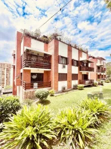 Apartamento com 3 Quartos à venda, 158m² no Vila Assunção, Porto Alegre