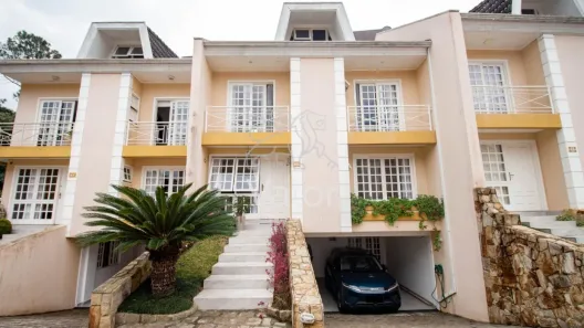 Sobrado com 4 Quartos à venda, 216m² no Mercês, Curitiba