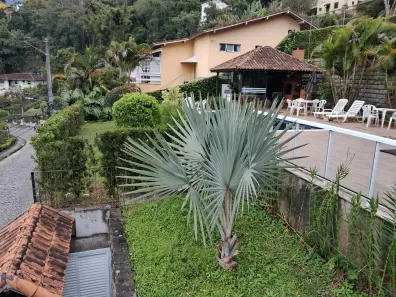 Casa com 4 Quartos à venda, 250m² no Agriões, Teresópolis