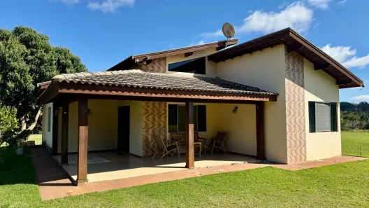 Casa com 2 Quartos para alugar, 109m² no Thermas de Santa Barbara, Águas de Santa Bárbara
