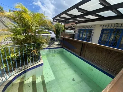Casa com 7 Quartos para alugar, 400m² no Valparaíso, Petrópolis