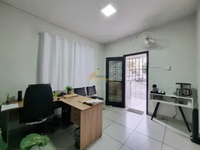 Imóvel Comercial com 3 Quartos à venda, 100m² no Centro, Divinópolis