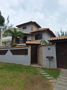 Sobrado com 4 Quartos à venda, 272m² no Serramar, Rio das Ostras