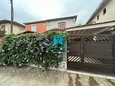 Casa com 2 Quartos para alugar, 130m² no Vila Mathias, Santos
