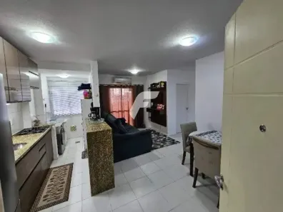 Apartamento com 2 Quartos à venda, 64m² no Barreiros, São José