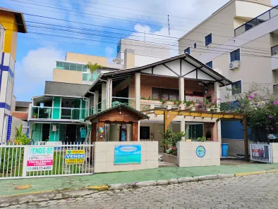 Casa com 8 Quartos à venda, 280m² no Centro, Bombinhas