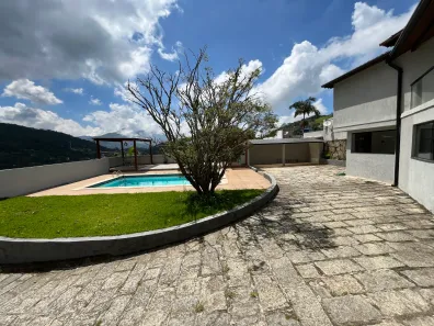 Casa com 3 Quartos à venda, 440m² no Mosela, Petrópolis