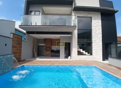 Casa com 4 Quartos à venda, 345m² no Centro, Caraguatatuba