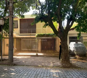 Casa com 3 Quartos para alugar, 277m² no Centro, Araraquara