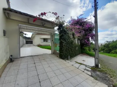 Casa com 3 Quartos à venda, 186m² no Santa Catarina, Criciúma