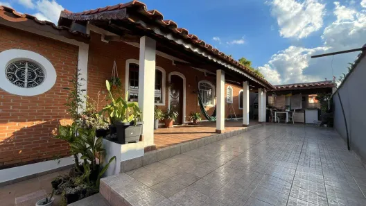 Casa com 4 Quartos à venda, 204m² no Vila Nova Esperia, Jundiaí