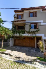 Casa com 3 Quartos à venda, 179m² no Jardim São Pedro, Porto Alegre