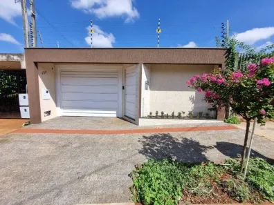 Sobrado com 3 Quartos à venda, 161m² no Colúmbia, Londrina