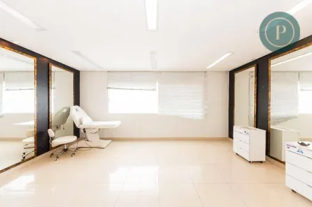 Imóvel Comercial com 2 Quartos para alugar, 282m² no Campo Comprido, Curitiba