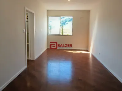 Apartamento com 2 Quartos à venda, 76m² no Centro, Florianópolis