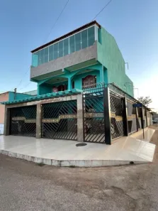 Sobrado com 4 Quartos à venda, 450m² no Samambaia Sul, Brasília