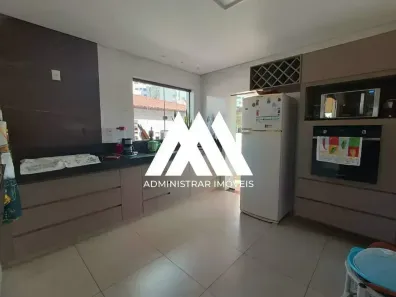 Casa com 8 Quartos à venda, 221m² no Graças, Itaúna