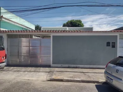 Casa com 2 Quartos à venda, 143m² no Cabuis, Nilópolis