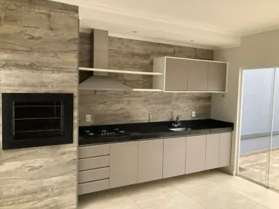Casa com 3 Quartos para venda ou aluguel, 155m² no Centro, Botucatu