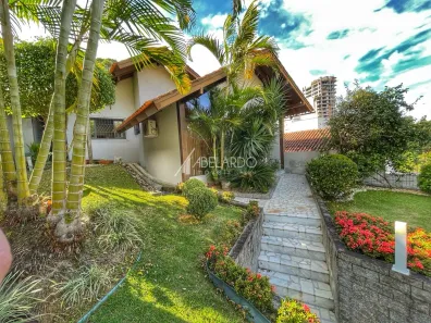 Casa com 4 Quartos à venda, 234m² no Velha, Blumenau