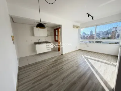 Apartamento com 2 Quartos para alugar, 55m² no Auxiliadora, Porto Alegre