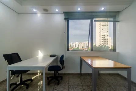 Ponto Comercial com 4 Quartos para alugar, 35m² no Cidade Monções, São Paulo