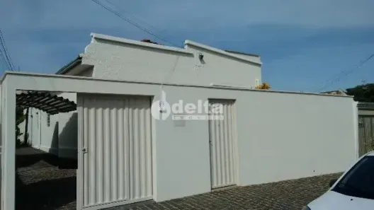Casa com 2 Quartos à venda, 150m² no Osvaldo Rezende, Uberlândia