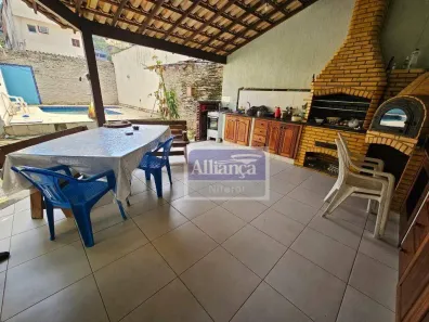 Casa com 5 Quartos à venda, 315m² no Centro, Niterói