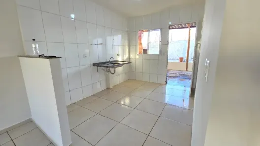 Casa com 2 Quartos à venda, 50m² no Loteamento Luizote de Freitas IV, Uberlândia