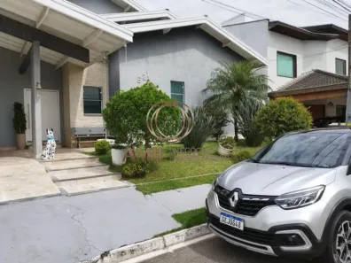 Casa com 3 Quartos para alugar, 300m² no Piracangaguá, Taubaté