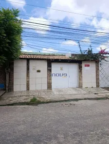Casa com 4 Quartos à venda, 200m² no Parque Santa Rosa, Fortaleza