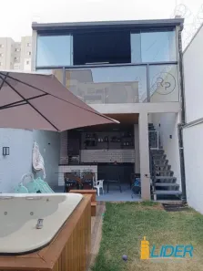 Casa com 2 Quartos à venda, 163m² no Laranjeiras, Uberlândia