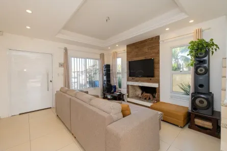 Casa com 3 Quartos à venda, 220m² no Laranjal, Pelotas