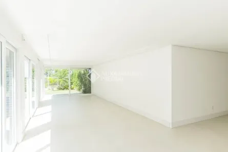 Apartamento com 3 Quartos para alugar, 311m² no Vila Assunção, Porto Alegre