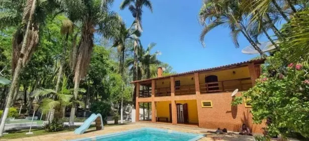 Fazenda/Sítio com 3 Quartos à venda, 600m² no Jardim Pinheirinho, Embu das Artes