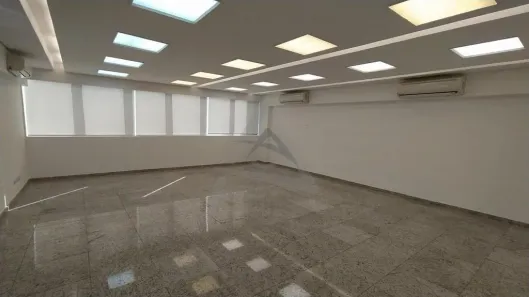 Sala Comercial para alugar, 125m² no Cambuí, Campinas