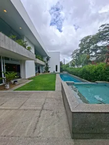 Casa de Condomínio com 3 Quartos à venda, 852m² no Chapada, Manaus