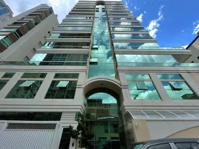 Apartamento com 3 Quartos à venda, 243m² no Meia Praia, Itapema